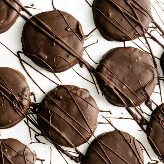 Gluten Free and Vegan Thin Mints - Recipe photo by TheDeliciousSpoon