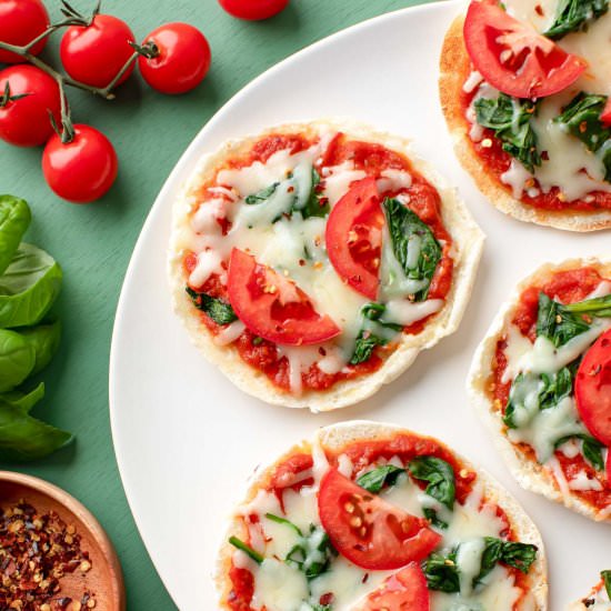 Mini Pita Pizzas - Recipe photo by peasandcrayons