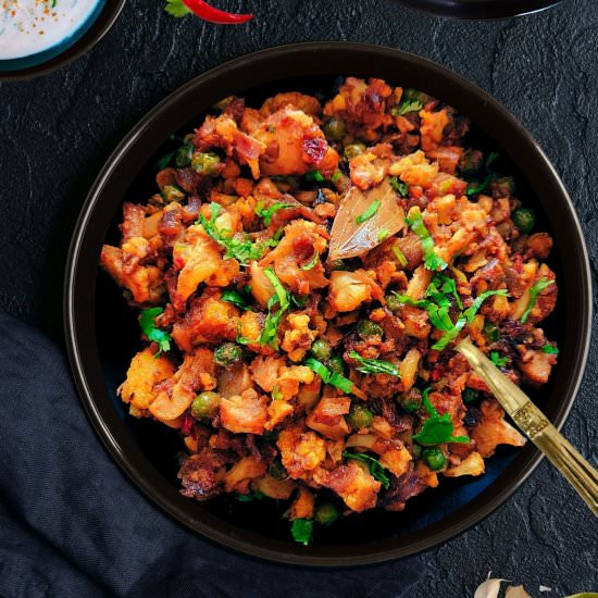 Gobi Matar Masala [Cauliflower Peas - Recipe photo by livingsmartandhealthy