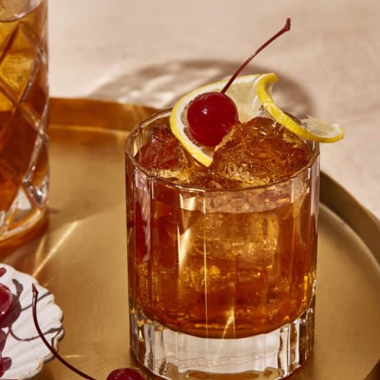 Gold Rush Bourbon Cocktail - Recipe photo by erinliveswhole
