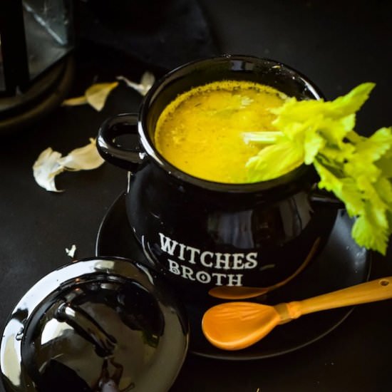 How to make bone broth - Recipe photo by Annikaeats