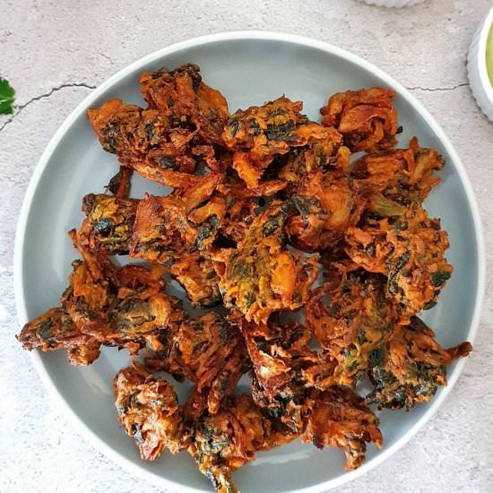 PALAK PAKODA(SPINACH PAKORA) - Recipe photo by Pavanis Kitchen