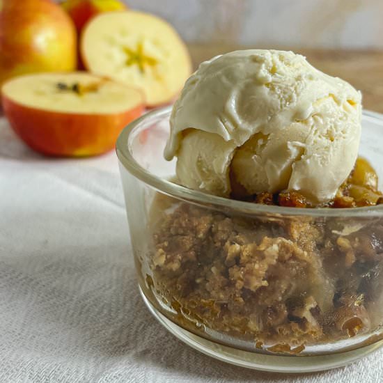 Easy Old Fashioned Apple Crisp - Recipe photo by scotch_scones