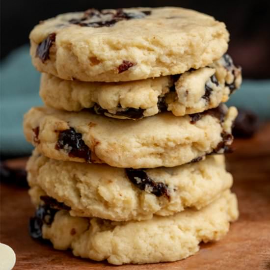 Sweet Cherries and White Chocolate - Recipe photo by Mycookiejourney