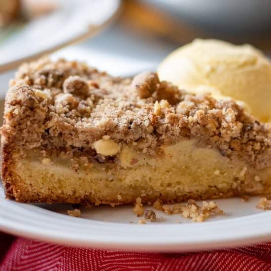 Apple Crumb Cake - Recipe photo by Cooking Gorgeous