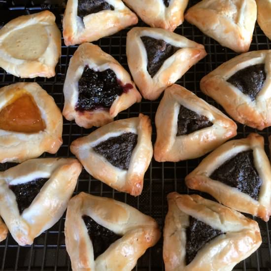 hamantaschen - Recipe photo by Cuisine Fiend