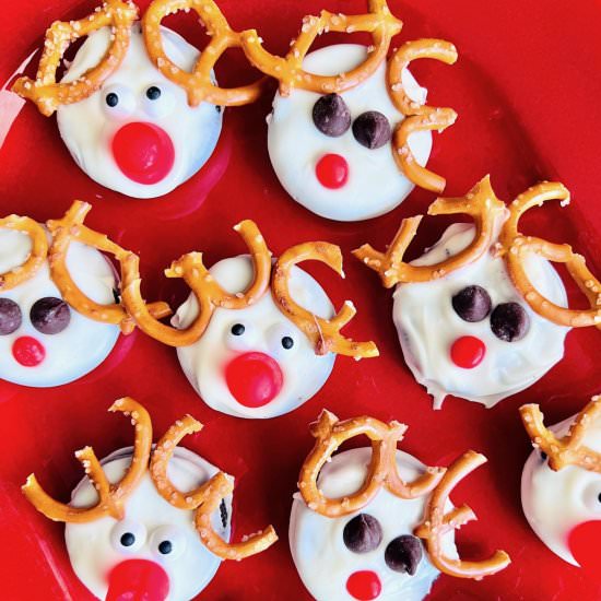 Rudolph Oreo Cookies - Recipe photo by theshortordercook
