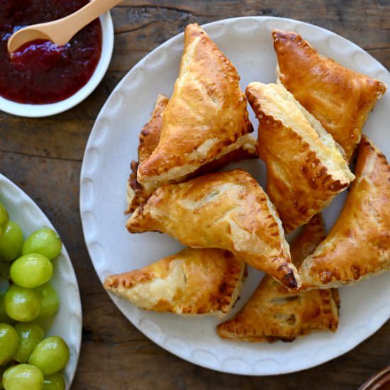 Baked Brie Bites with Jam - Recipe photo by justataste