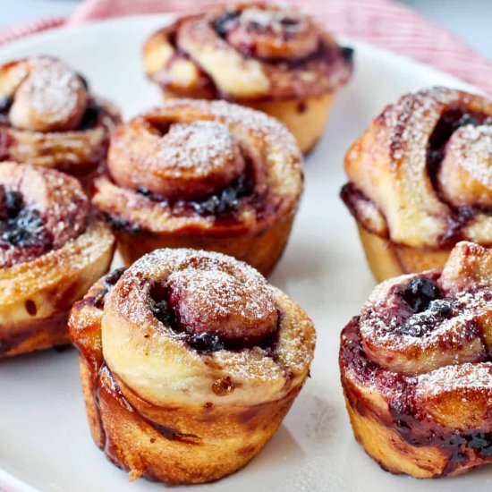 Jam-Filled Milk Buns - Recipe photo by karenskitchenstories
