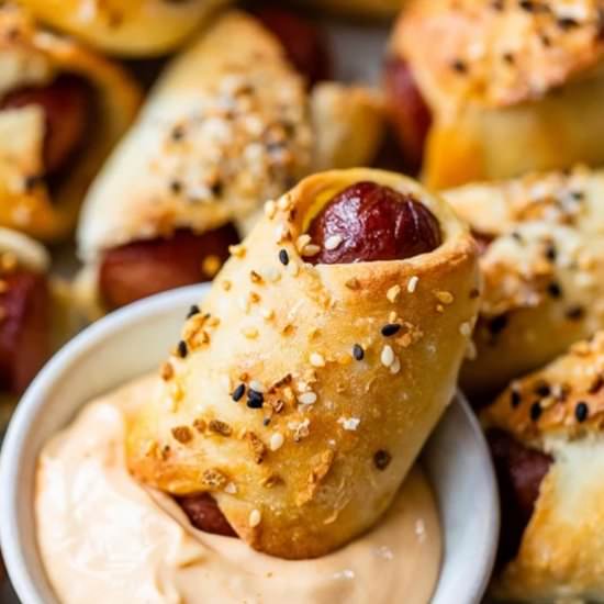 Everything Bagel Pigs in a Blanket - Recipe photo by Skinnytaste