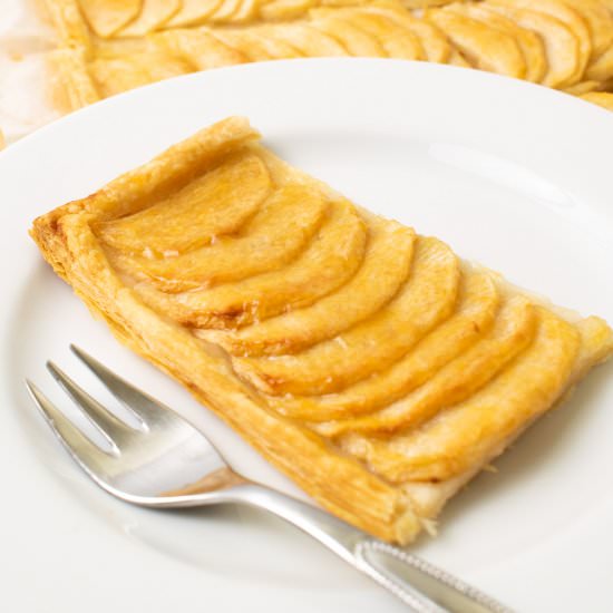Puff Pastry Apple Tart - Recipe photo by veganonboard
