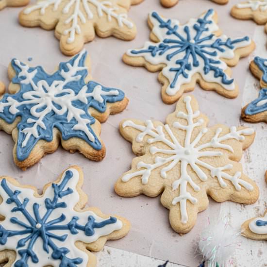 Snowflake Cookies - Recipe photo by thecaglediaries