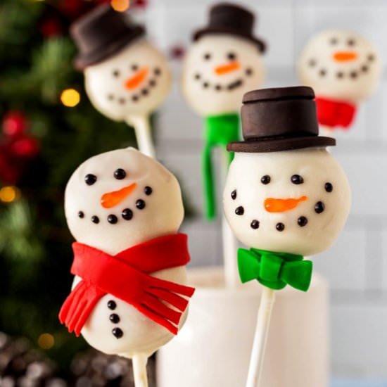 Snowman Cake Pops - Recipe photo by noshingwiththenolands