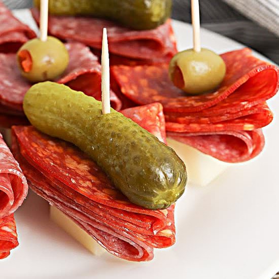 LOW-CARB ANTIPASTO BITES - Recipe photo by Stylish Cravings