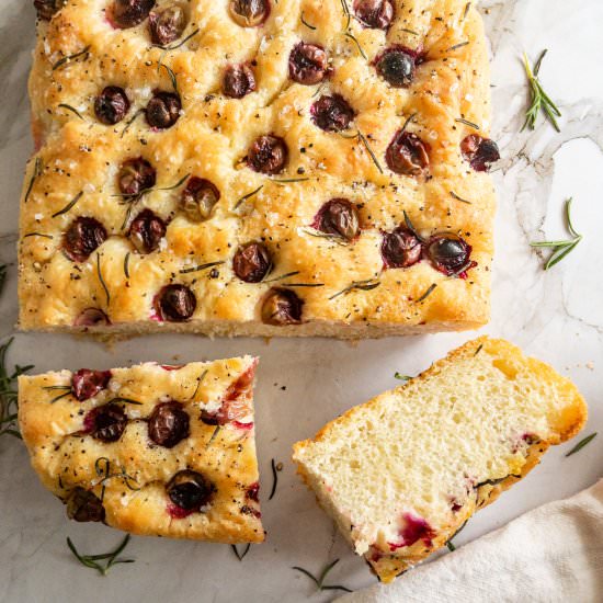 Fluffy Black Pepper Focaccia - Recipe photo by ThePypersKitchen