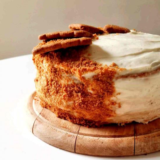 Biscoff Lotus Cake - Recipe photo by Natashashome