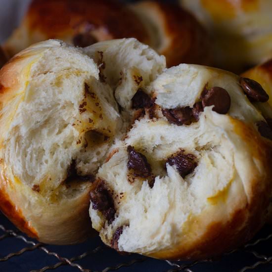 Fluffy Chocolate Brioche Buns - Recipe photo by caroha.com