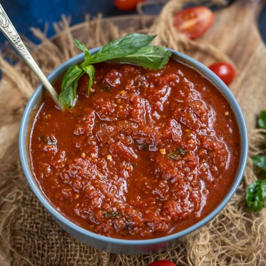 Red Wine Pasta Sauce - Recipe photo by Whiskaffair