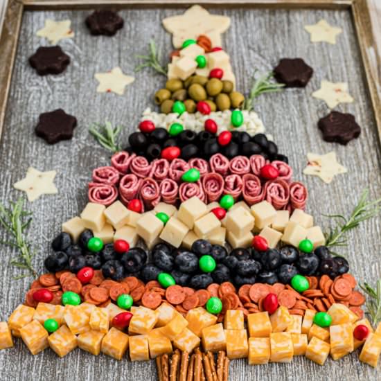 Christmas Charcuterie Board - Recipe photo by thecaglediaries