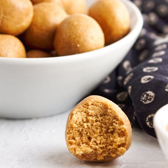 Peanut Butter Balls - Recipe photo by lovefoodnourish