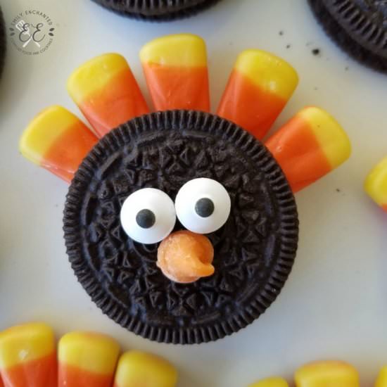 Thanksgiving Oreo Turkey Cookies - Recipe photo by emilyenchanted