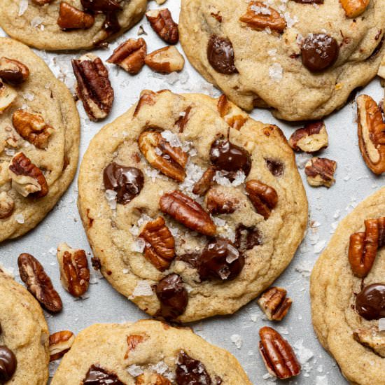 Pecan Chocolate Chip Cookies - Recipe photo by cookiedoughdiaries