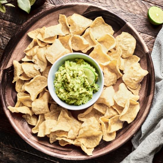 4-ingredient Guacamole Recipe - Recipe photo by Resplendent Kitchen
