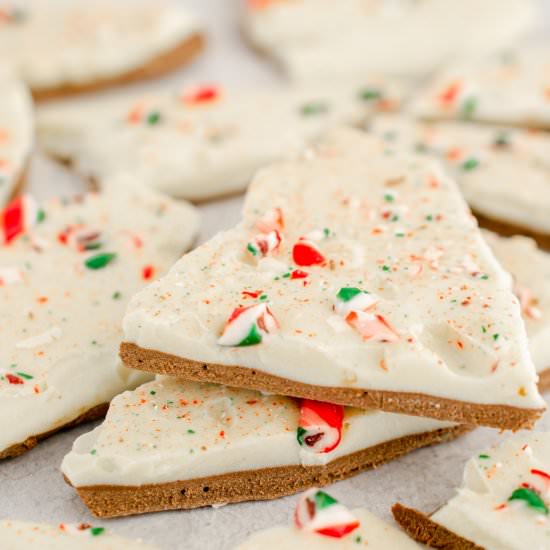 Easy Vegan Peppermint Bark - Recipe photo by fitandfull