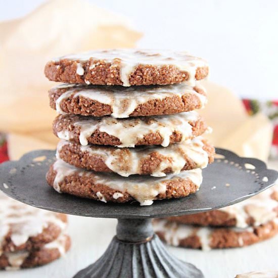 Iced Molasses Cookies - Recipe photo by biggreenhouse