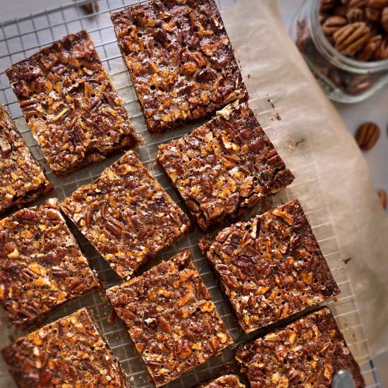 Caramel Pecan Pie Bars - Recipe photo by freebelly