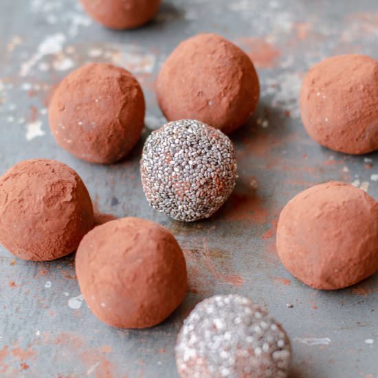 Chocolate Bliss Balls - Recipe photo by Easy Deliciousness
