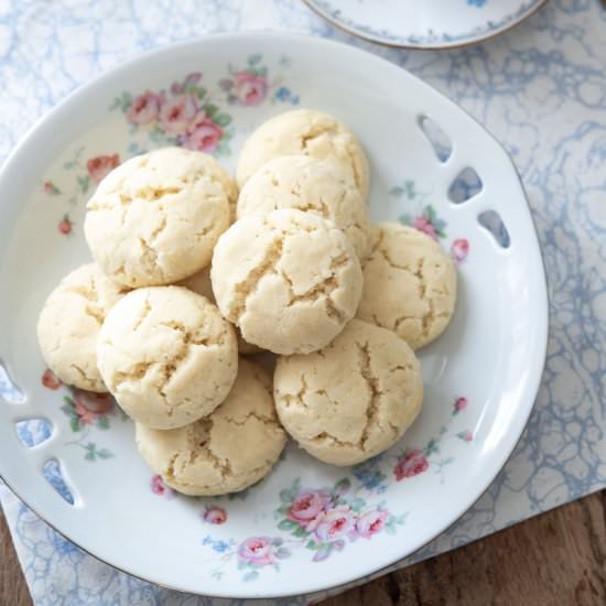 Swedish Dream Cookies (Drömmar) - Recipe photo by beyondkimchee