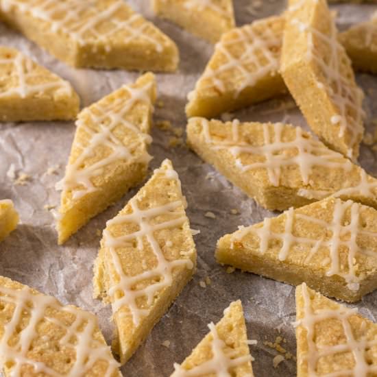 Lemon Shortbread - Recipe photo by saltyginger