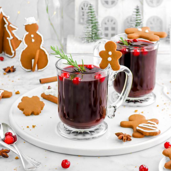 Gingerbread Spiced Mulled Wine - Recipe photo by bakerstable