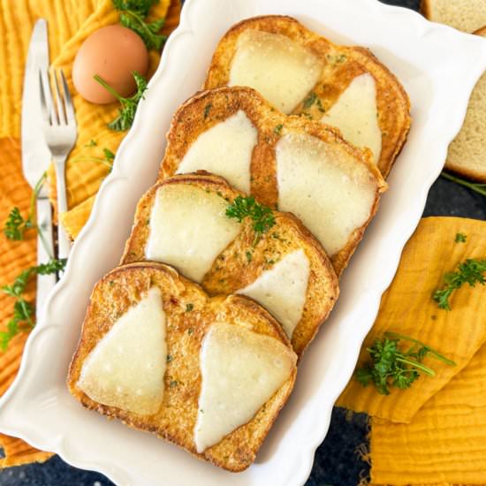 One-Pan Egg & Cheese Toast - Recipe photo by Spain on a Fork
