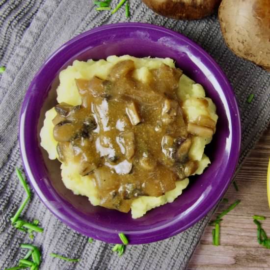 Vegan Mushroom Gravy - Recipe photo by joyfulbalanceofficial