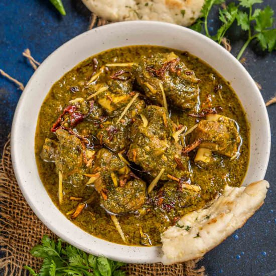 Saag Gosht - Recipe photo by Whiskaffair