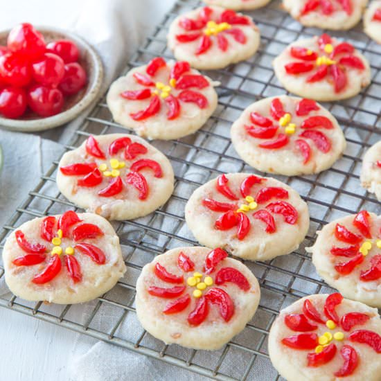 Poinsettia Cookies - Recipe photo by giftofhospitality