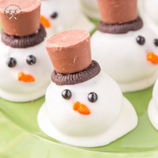 Melted Snowman Oreo Balls - Recipe photo by emilyenchanted