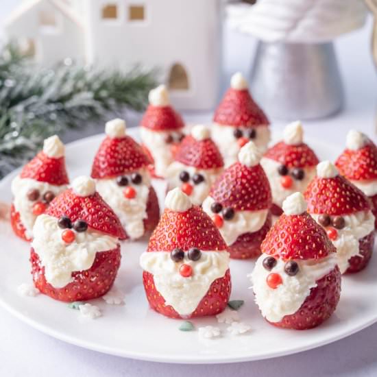santa strawberries - Recipe photo by everyday-delicious.com