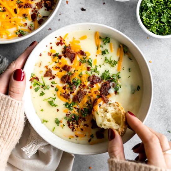 4-Ingredient Potato Soup - Recipe photo by Jar Of Lemons