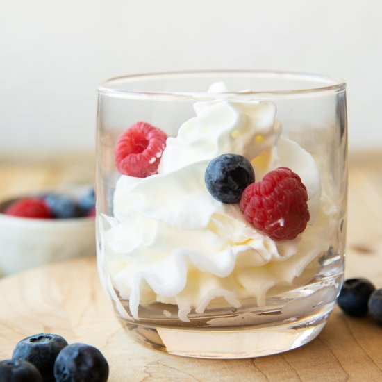 Mascarpone Whipped Cream - Recipe photo by Desserts And Drinks