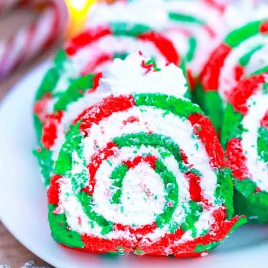 Christmas Cake Roll - Recipe photo by peasandpeonies