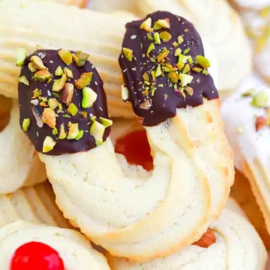Italian Butter Cookies - Recipe photo by peasandpeonies