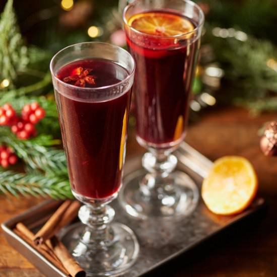 Vin Chaud (Mulled Wine) - Recipe photo by Resplendent Kitchen