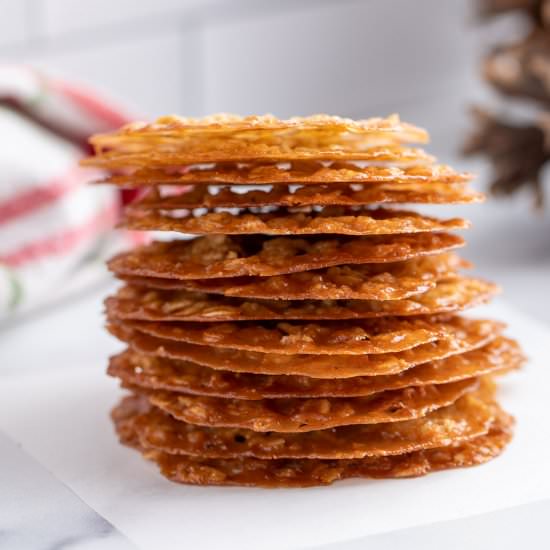 Oatmeal Lace Cookies - Recipe photo by BeyondtheCoop