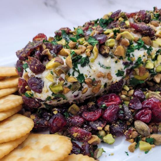 Cranberry Pistachio Cheese Log - Recipe photo by trendgredient