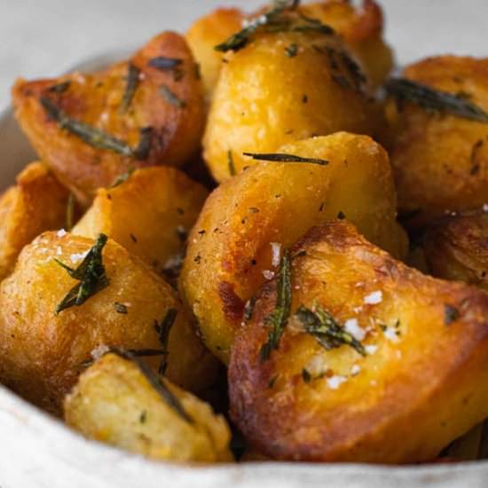 The Best Crispy Roast Potatoes - Recipe photo by The Real Food Geek