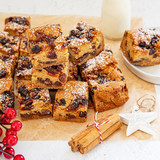 Fruit Mince Blondies - Recipe photo by spicyicecream
