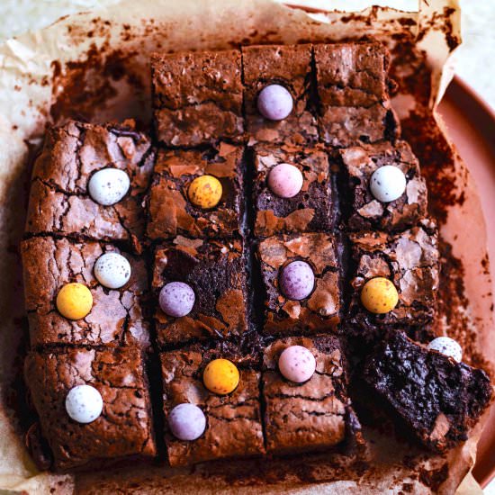 Chocolate Mini Egg Brownies - Recipe photo by tiffinandteaofficial